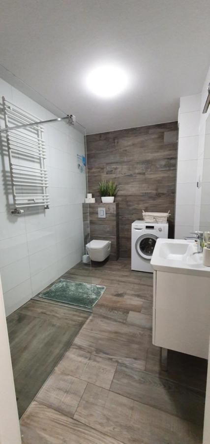 Apartament Z Basenem Laura Polanki Park Lejlighed Kołobrzeg Eksteriør billede